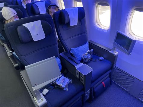 Review: Refreshed Premium Economy On BA's Boeing 777 .
